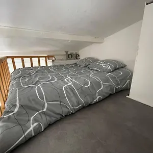 Appartement Charmant Duplex + Terrasse A 5 Min Du Centre D'aix, Aix-en-Provence